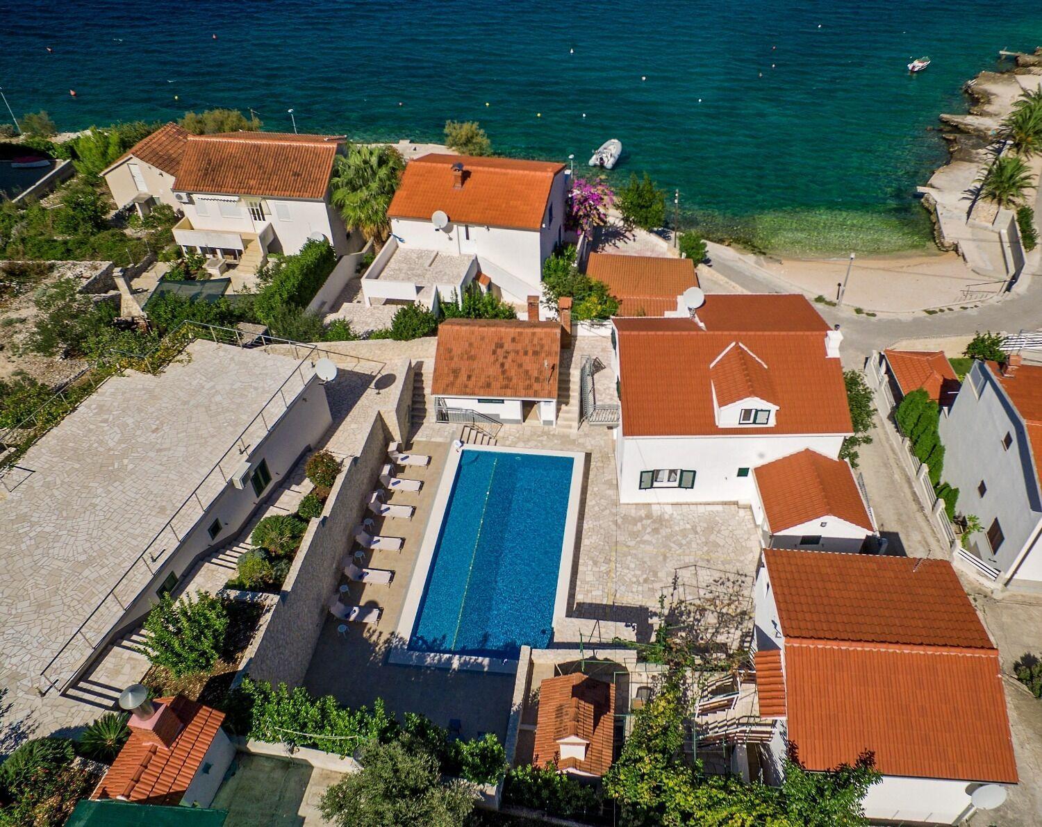 Apartments Bisernica-With Pool Ražanj Zewnętrze zdjęcie