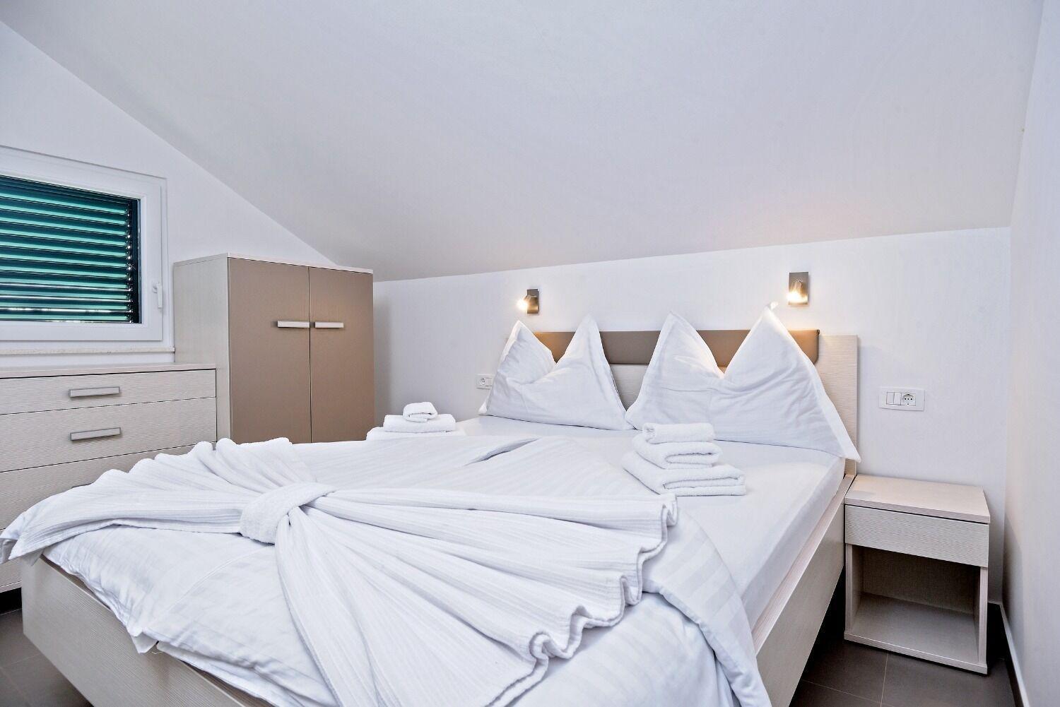 Apartments Bisernica-With Pool Ražanj Zewnętrze zdjęcie