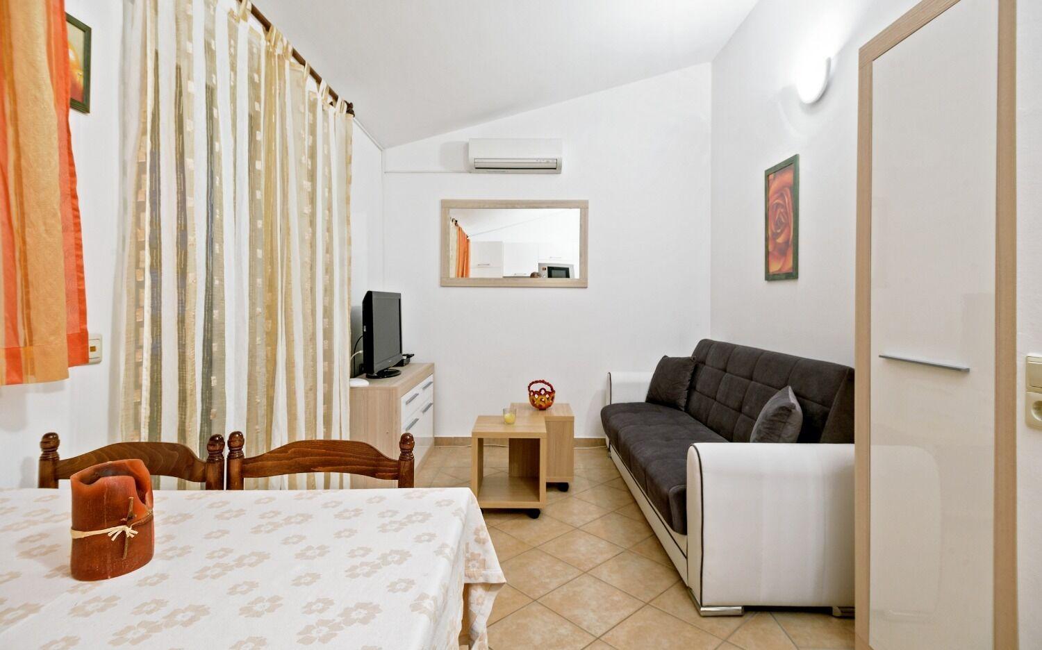 Apartments Bisernica-With Pool Ražanj Zewnętrze zdjęcie