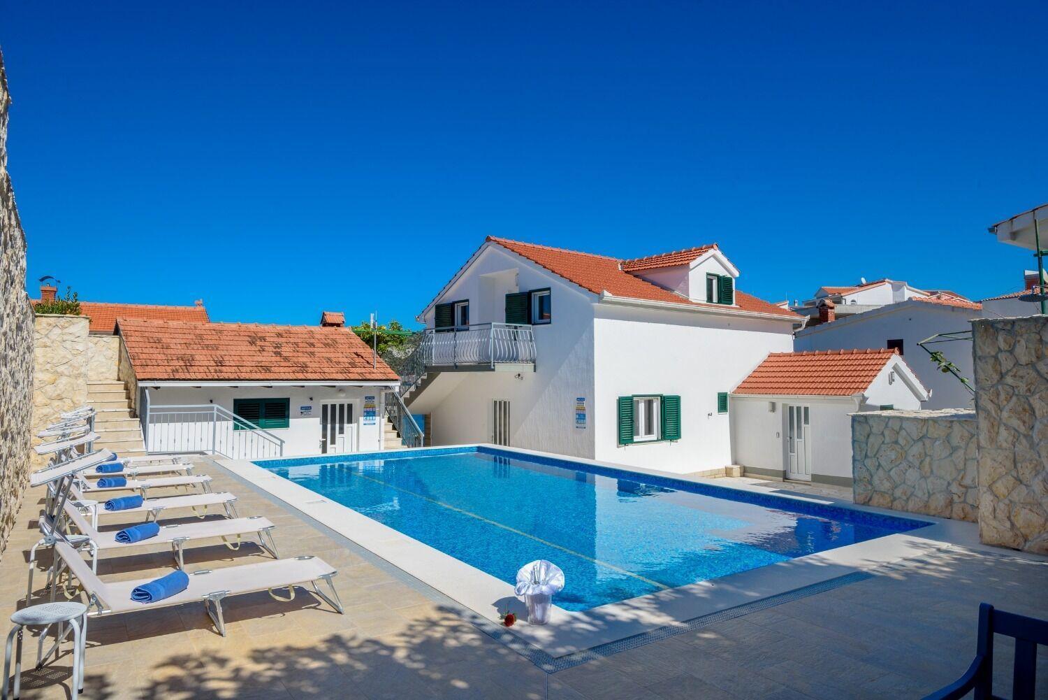 Apartments Bisernica-With Pool Ražanj Zewnętrze zdjęcie